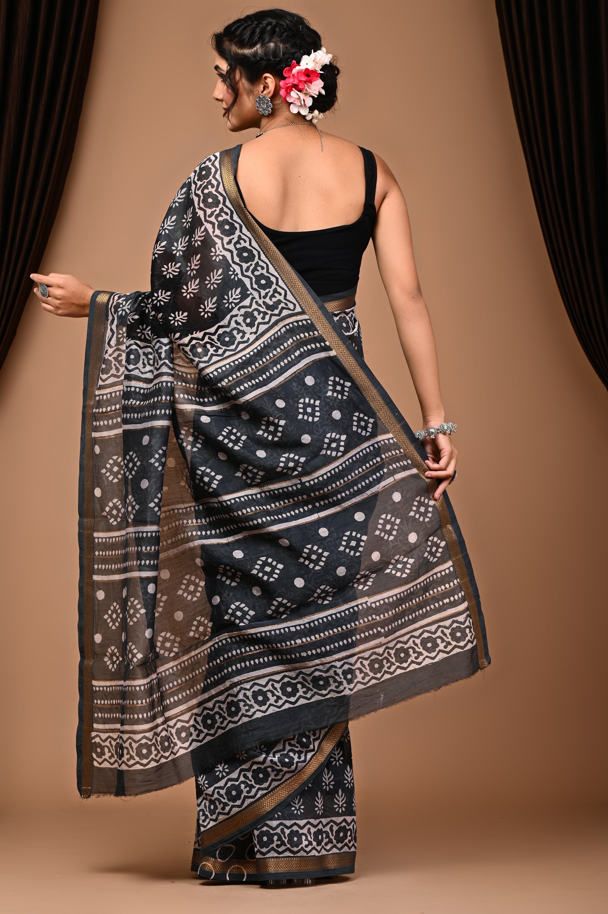 Maheshwari Silk Saree With Unstiched Blouse - Mj Creation