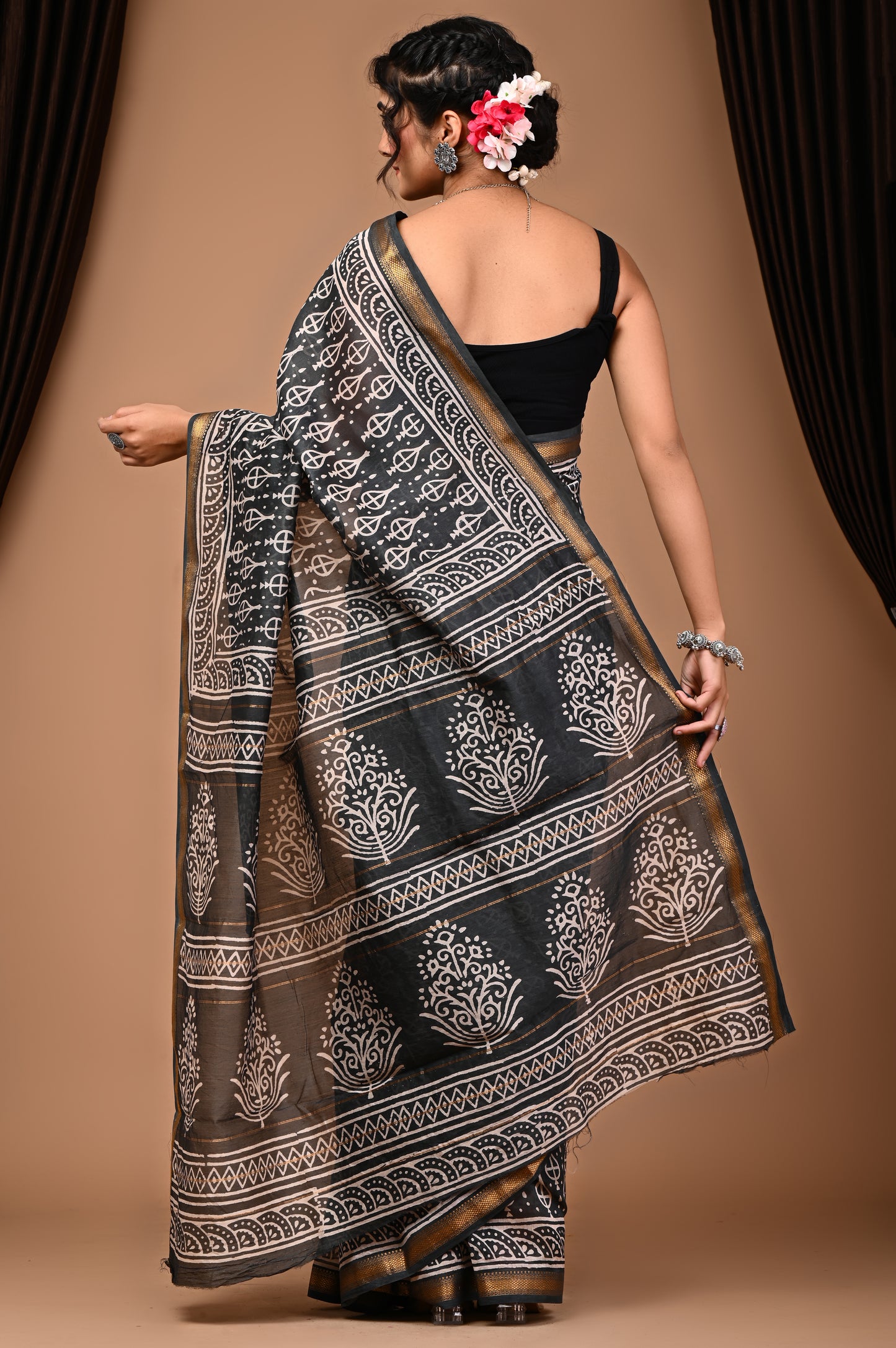 Maheshwari Silk Saree With Unstiched Blouse - Mj Creation